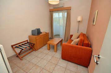 Sunrise Hotel Apartments Ypsos Exterior foto